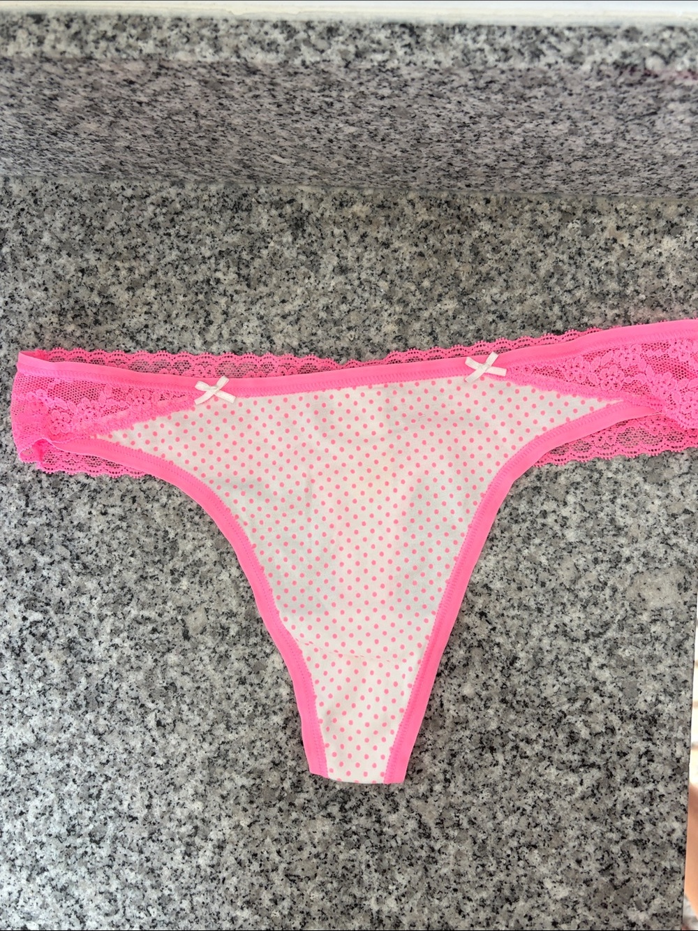 Victoria secret Pink Polka Dot Lace-Trim thong size XS , NWT